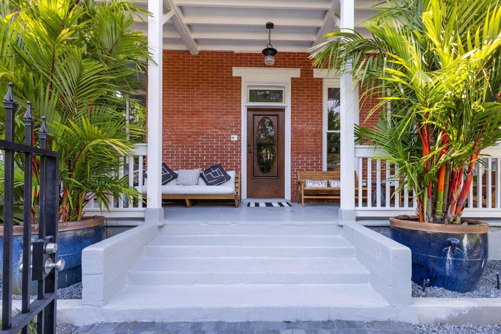 Takeover At The Grand Maloney Key West Luaran gambar