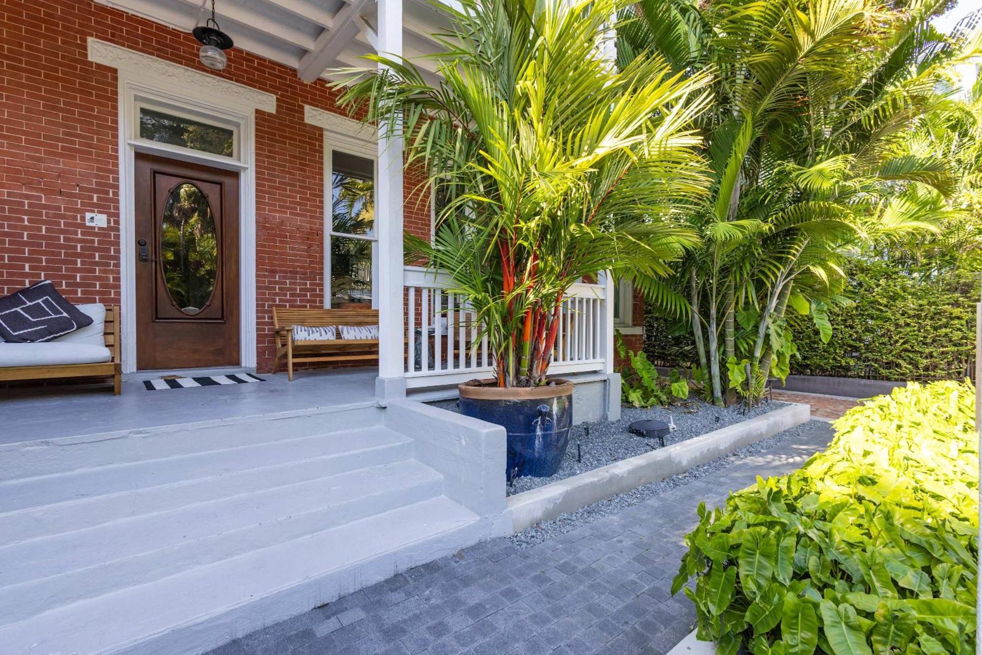 Takeover At The Grand Maloney Key West Luaran gambar